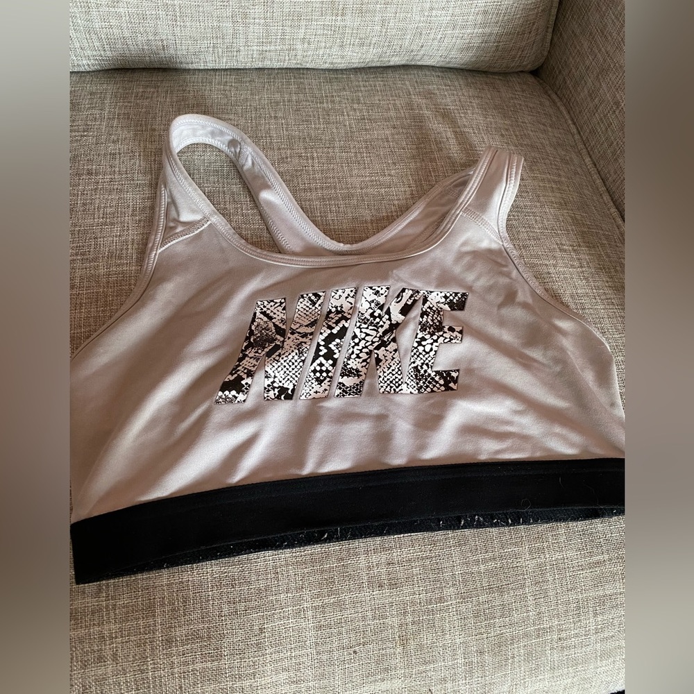 Nike DRI-FIT Sports Bra